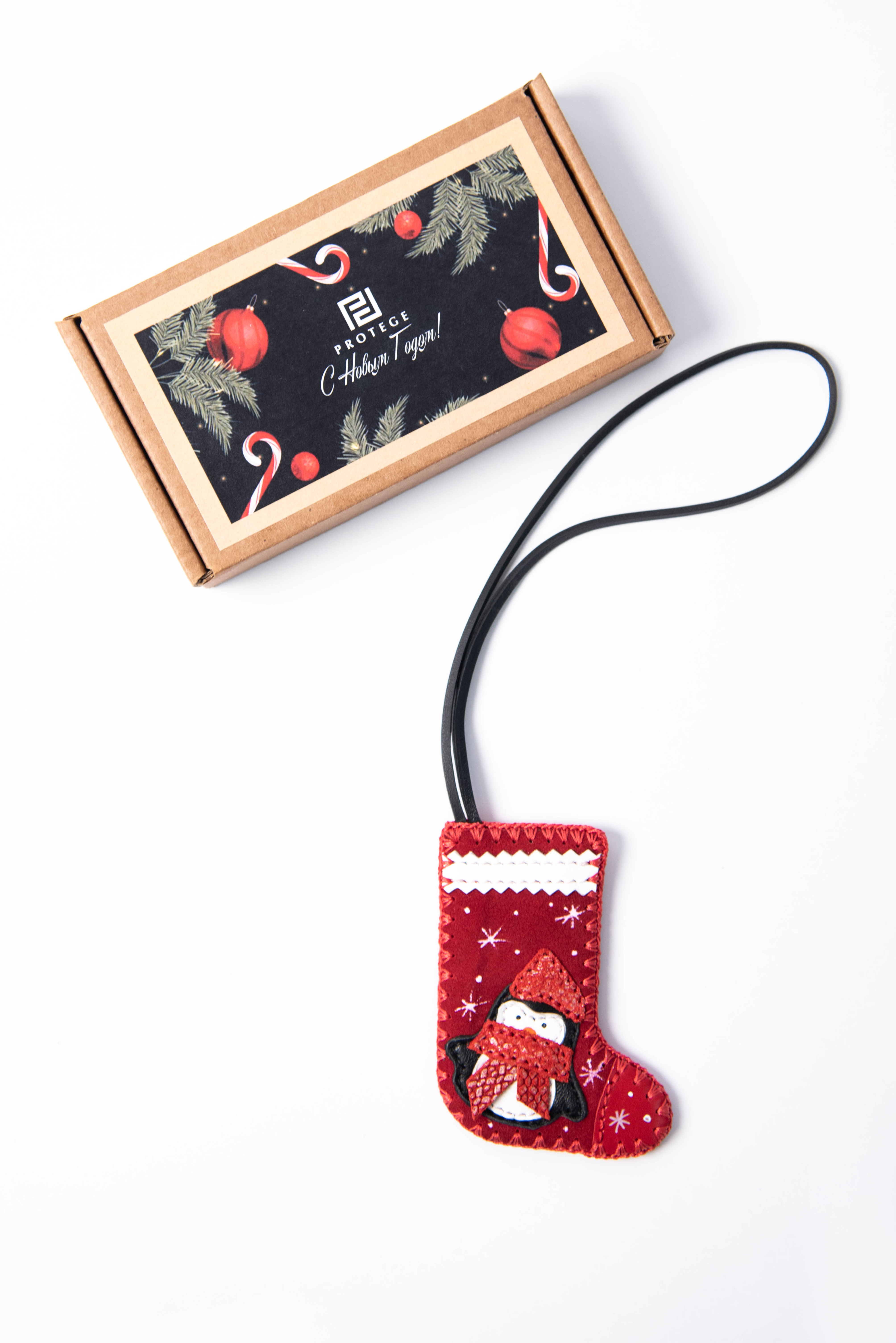 ДС-603.30 брелок кожаный PROTEGE ( Красный Замша)