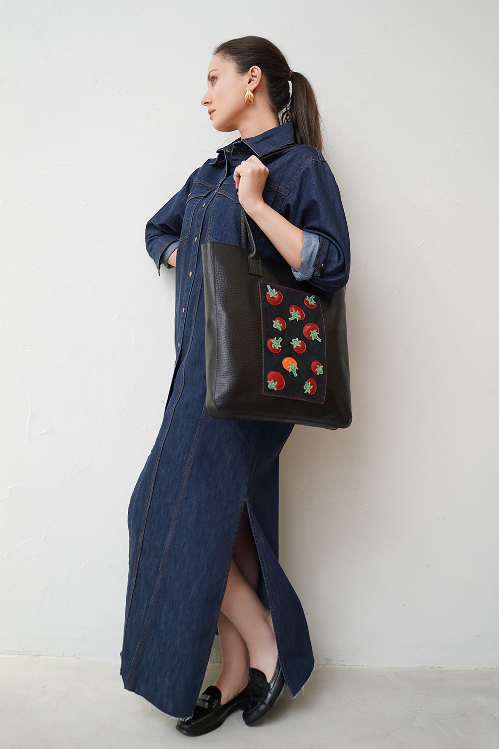 ДС-664-366 сумка с аппликацией PROTEGE (Черный Вороток Помидорка)