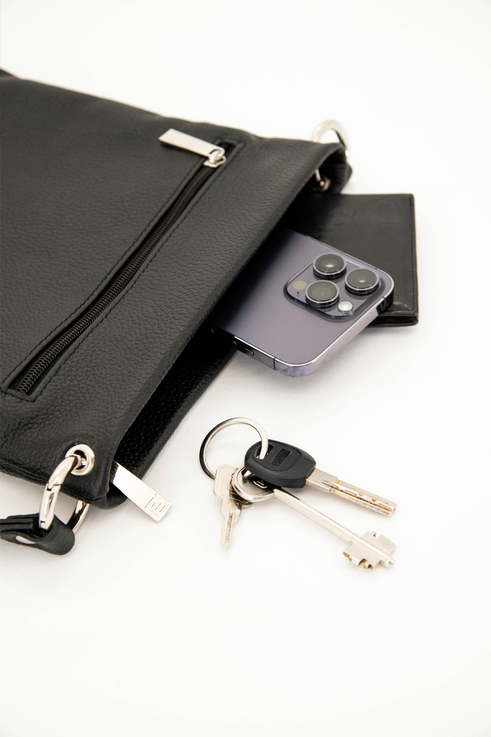 ДС-144-120 сумка с аппликацией PROTEGE ( Черный Флотер Олень в лесу)