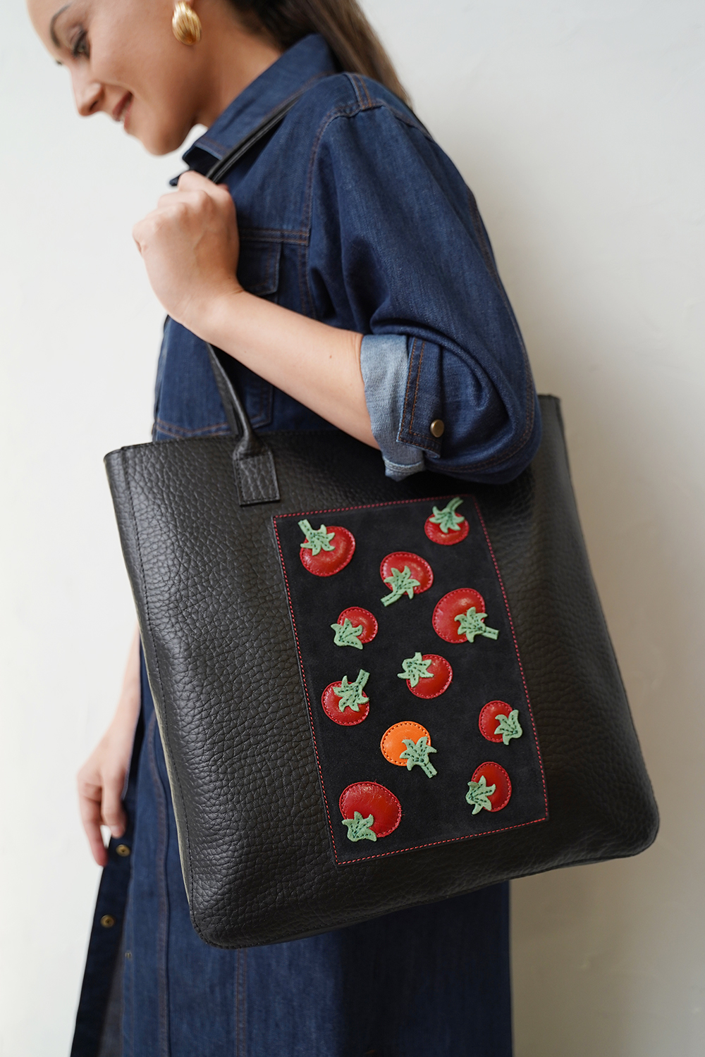 ДС-664-366 сумка с аппликацией PROTEGE (Черный Вороток Помидорка)